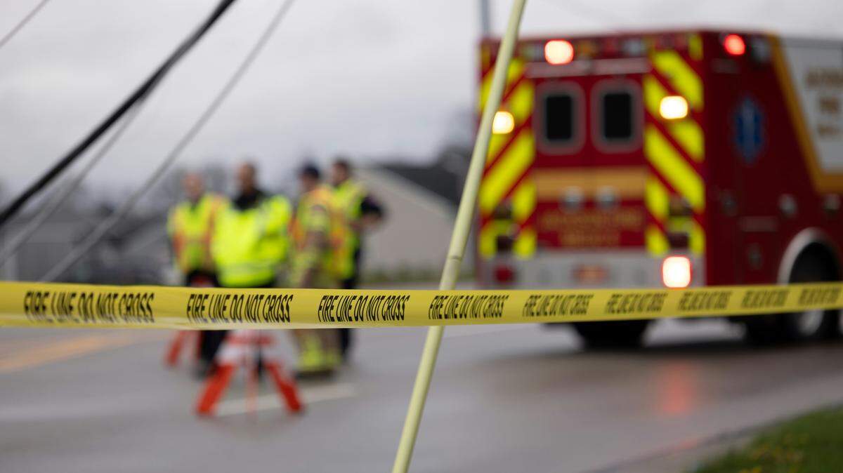 The I-595 entrance to southbound I-75 was closed overnight Sunday, Feb. 1, due to a fatal crash.