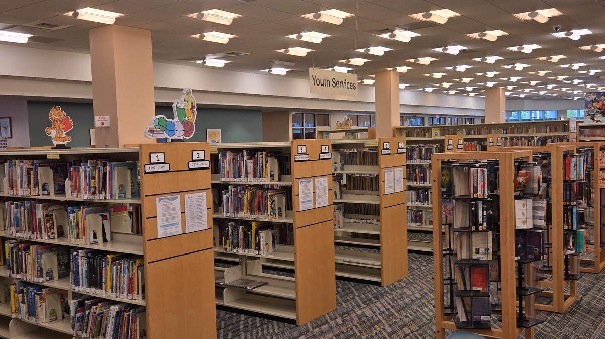 The Miramar Branch Library reopened Dec. 1 with new carpeting.