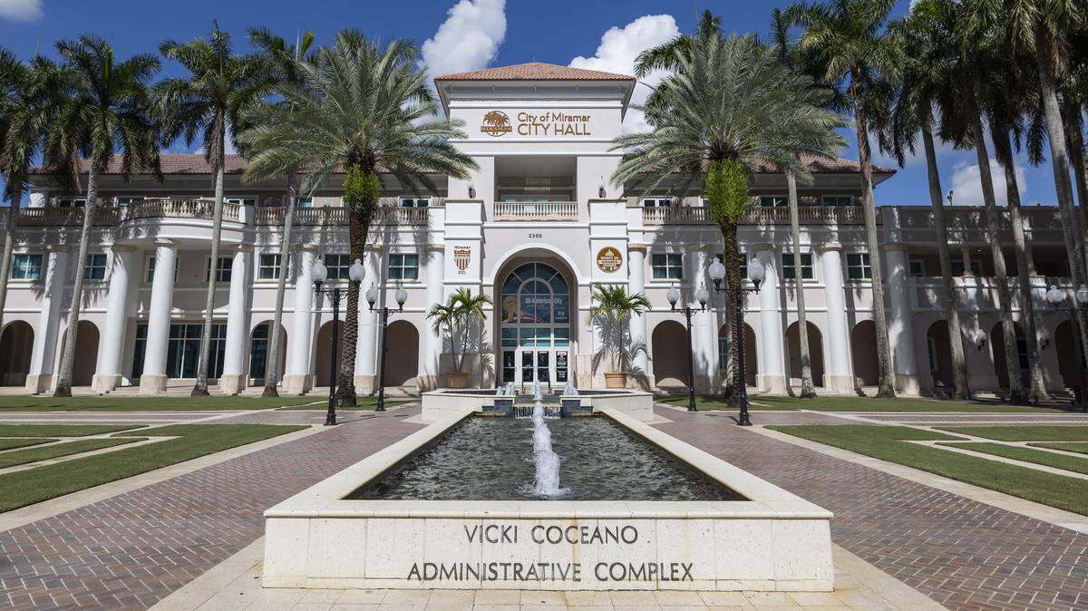 Miramar Run Club meets at City Hall every Monday for Set the Pace.