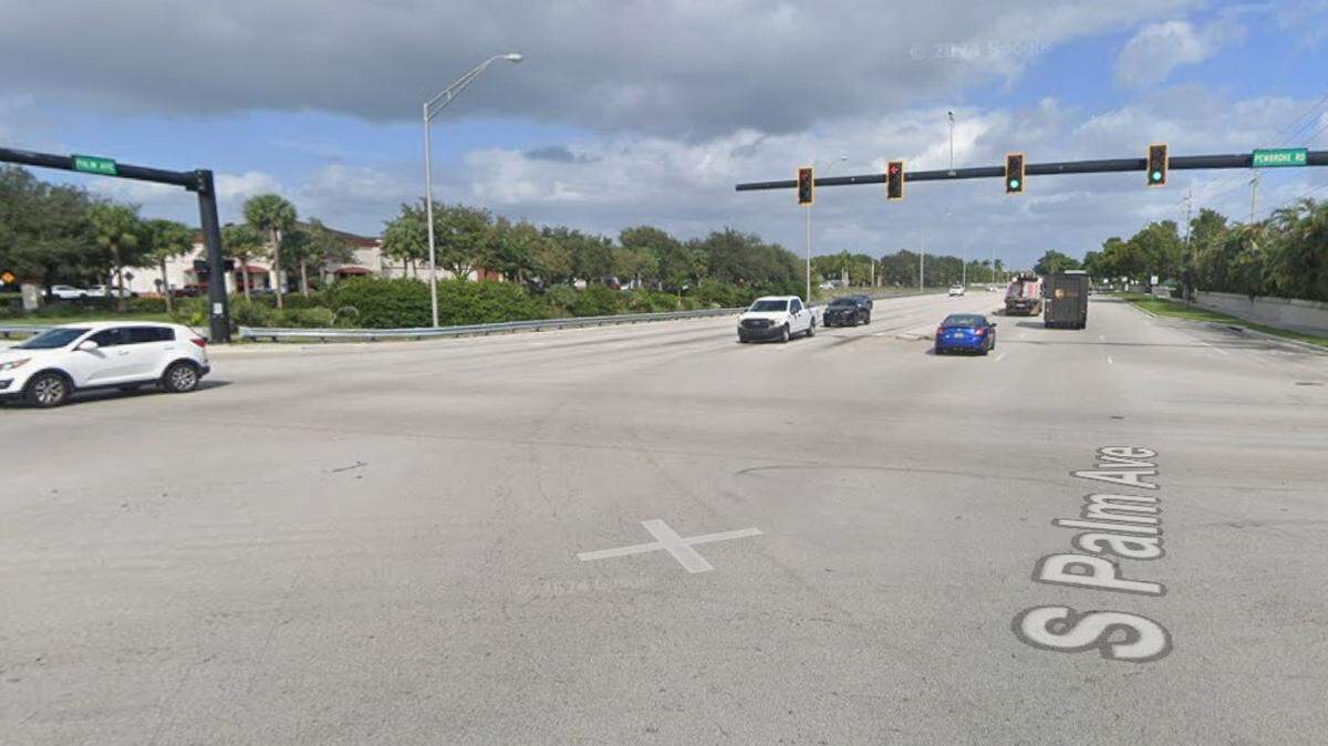 Screen grab of the intersection of Pembroke Road and Palm Avenue.
