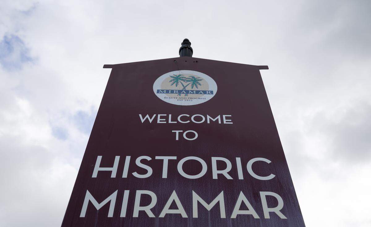 Historic Miramar streets will get sidewalks, ADA-compliant ramps and lights under a plan funded through the capital improvement budget.