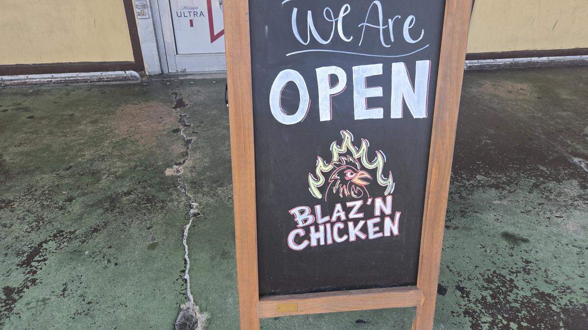 Blaz’n Chicken is located inside of the Kwik Stop at Miramar Parkway and University Drive.