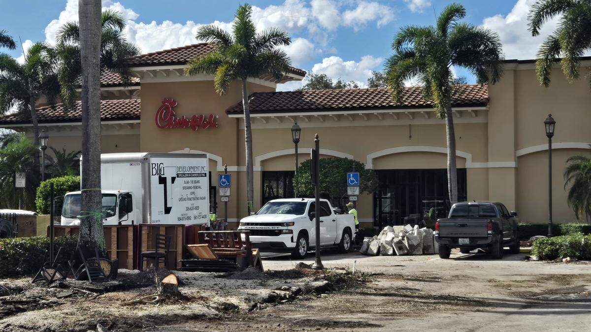 The Chick-fil-A on Miramar Parkway and Dykes Road is expected to be under construction for renovations for 17 weeks.